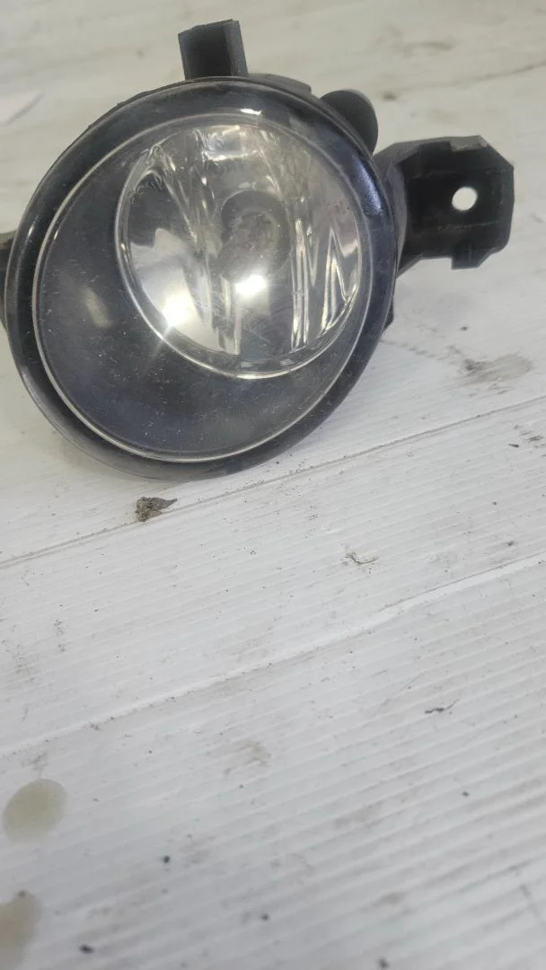 Foto de FARO ANTINIEBLA DERECHO NISSAN QASHQAI (J10) 2.0 16V CAT (141 CV / 104 KW) referencia 8920642