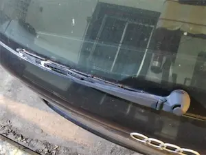 Foto de BRAZO LIMPIA TRASERO AUDI ALLROAD QUATTRO QUATTRO (4B5)
