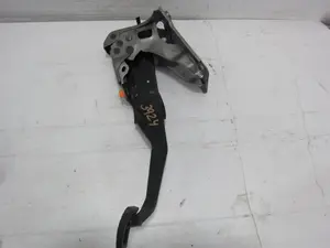 Foto de PEDAL FRENO MITSUBISHI ASX (GA0W) 1.6 CAT (117 CV / 86 KW) foto 5
