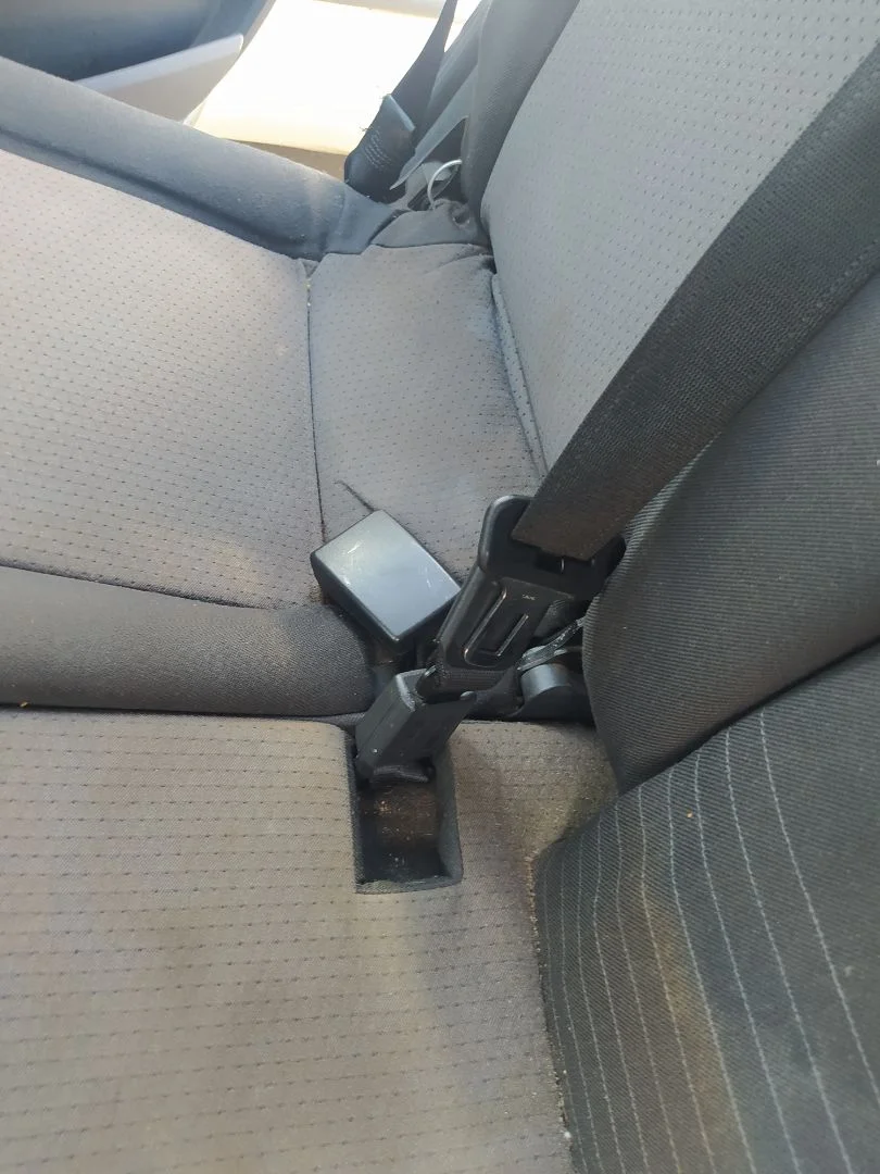 Foto de ENGANCHE CINTURON TRASERO DERECHO OPEL MERIVA 1.7 16V DTI CAT (Y 17 DT / LR6) (75 CV / 55 KW)