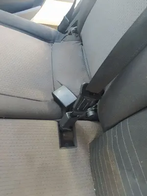 Foto de ENGANCHE CINTURON TRASERO DERECHO OPEL MERIVA 1.7 16V DTI CAT (Y 17 DT / LR6) (75 CV / 55 KW)