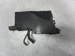 Foto de CAJA RELES / FUSIBLES MAZDA 3 BERLINA (BK) 1.6 CD Diesel CAT (109 CV / 80 KW) referencia BP4K66767 foto 3