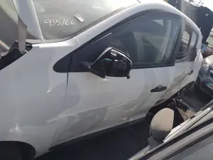 Foto de PUERTA DELANTERA IZQUIERDA RENAULT MEGANE III BERLINA 5P 1.5 dCi Diesel CAT (86 CV / 63 KW) referencia 801015772R
