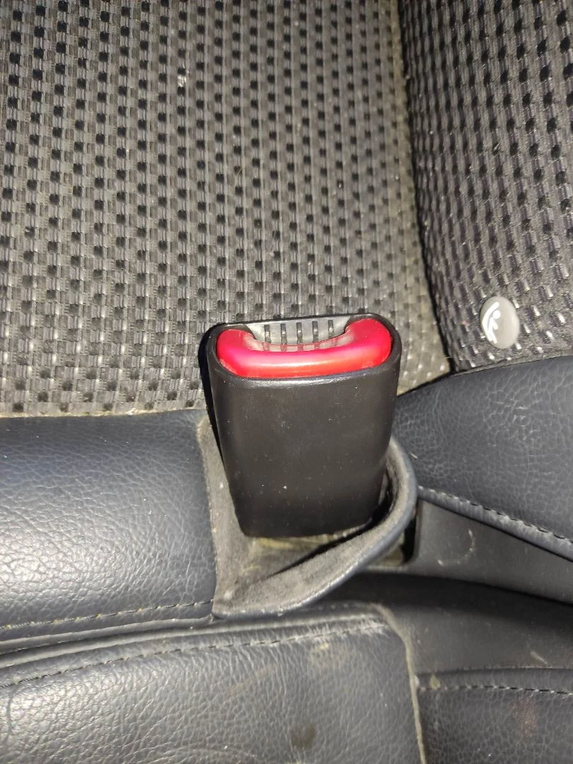 Foto de ENGANCHE CINTURON TRASERO DERECHO CHEVROLET CAPTIVA 2.0 Diesel CAT (150 CV / 110 KW)