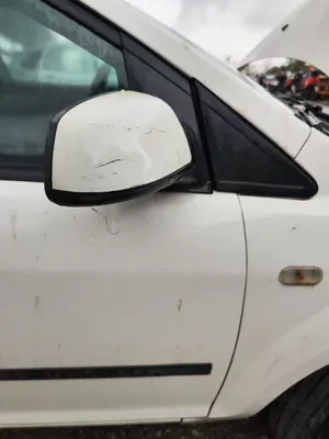 Foto de RETROVISOR DERECHO FORD FOCUS BERLINA (CAP) 1.6 TDCi CAT (90 CV / 66 KW) foto 2