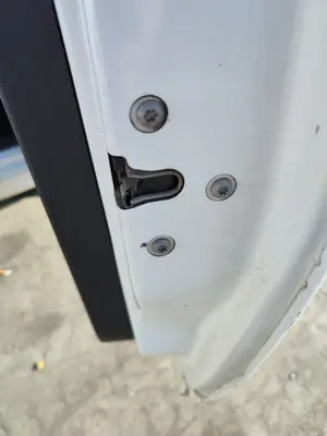 Foto de CERRADURA PUERTA DELANTERA DERECHA FIAT GRANDE PUNTO (199) 1.4  (95 CV / 70 KW) referencia 0052065108