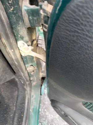 Foto de RETENEDOR PUERTA PEUGEOT 106 (S2) 1.1  (60 CV / 44 KW)