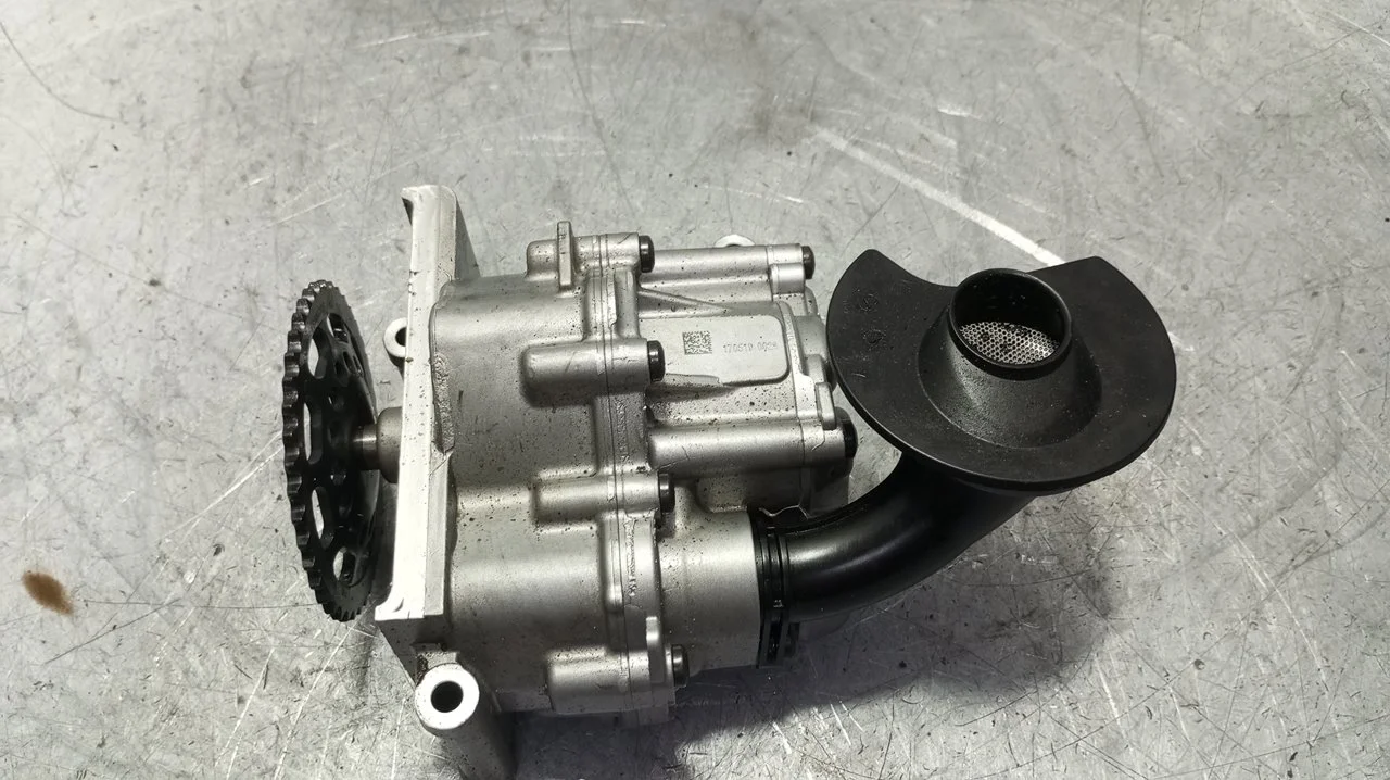 Foto de BOMBA ACEITE BMW SERIE M6 GRAN COUPE (F06) 4.4 V8 32V (560 CV / 412 KW) referencia 1705190028