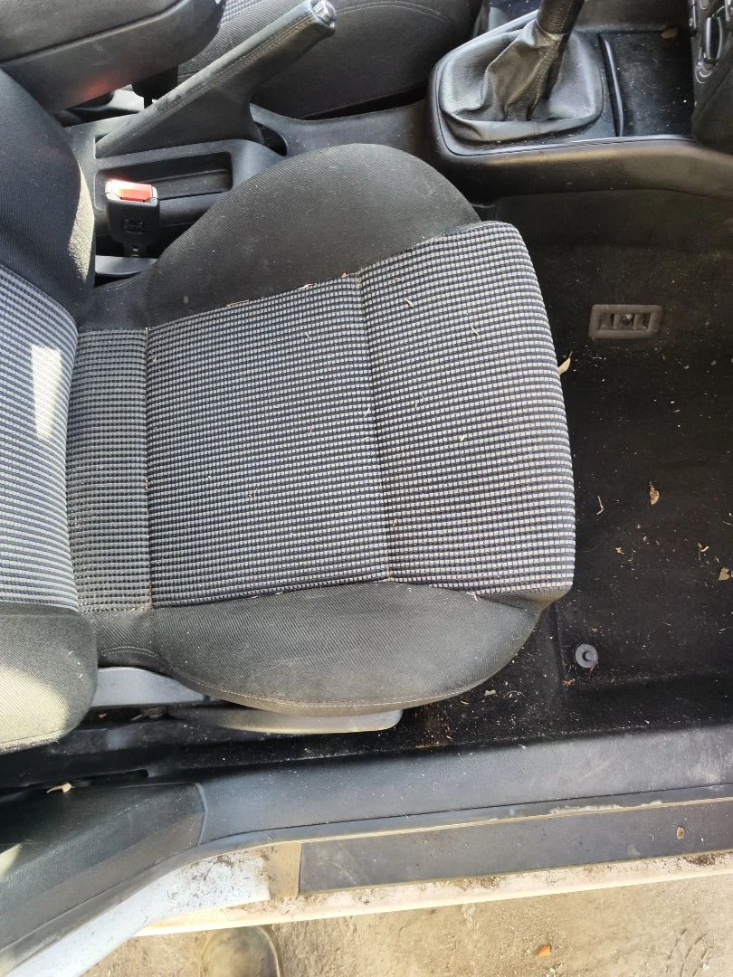 Foto de ASIENTO DELANTERO DERECHO VOLKSWAGEN GOLF IV BERLINA (1J1)(10.1997) 2.0 (116 CV / 85 KW)