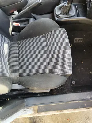 Foto de ASIENTO DELANTERO DERECHO VOLKSWAGEN GOLF IV BERLINA (1J1)(10.1997) 2.0  (116 CV / 85 KW)
