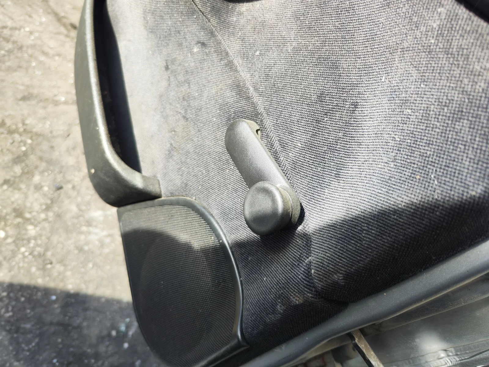 Foto de MANETA ELEVALUNAS TRASERA IZQUIERDA OPEL VECTRA B BERLINA 2.0 DTI (101 CV / 74 KW)
