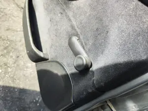 Foto de MANETA ELEVALUNAS TRASERA IZQUIERDA OPEL VECTRA B BERLINA 2.0 DTI (101 CV / 74 KW)