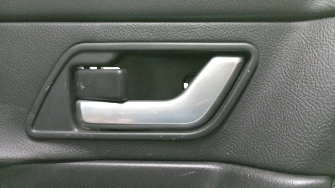 Foto de MANETA INTERIOR TRASERA IZQUIERDA LAND ROVER RANGE ROVER SPORT 2.7 Td V6 CAT (190 CV / 140 KW) referencia FVC500195XXX