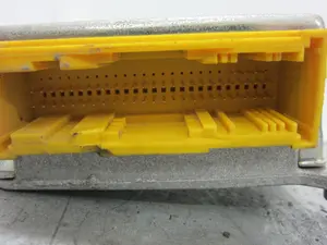 Foto de CENTRALITA AIRBAG RENAULT ESPACE IV (JK0) 2.0 16V (136 CV / 100 KW) referencia 8200412023 foto 3