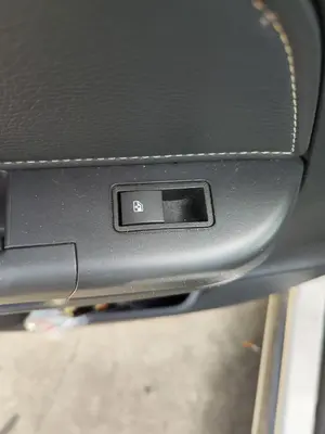 Foto de MANDO ELEVALUNAS TRASERO IZQUIERDO OPEL ASTRA H BERLINA 1.7 16V CDTI (110 CV / 81 KW)
