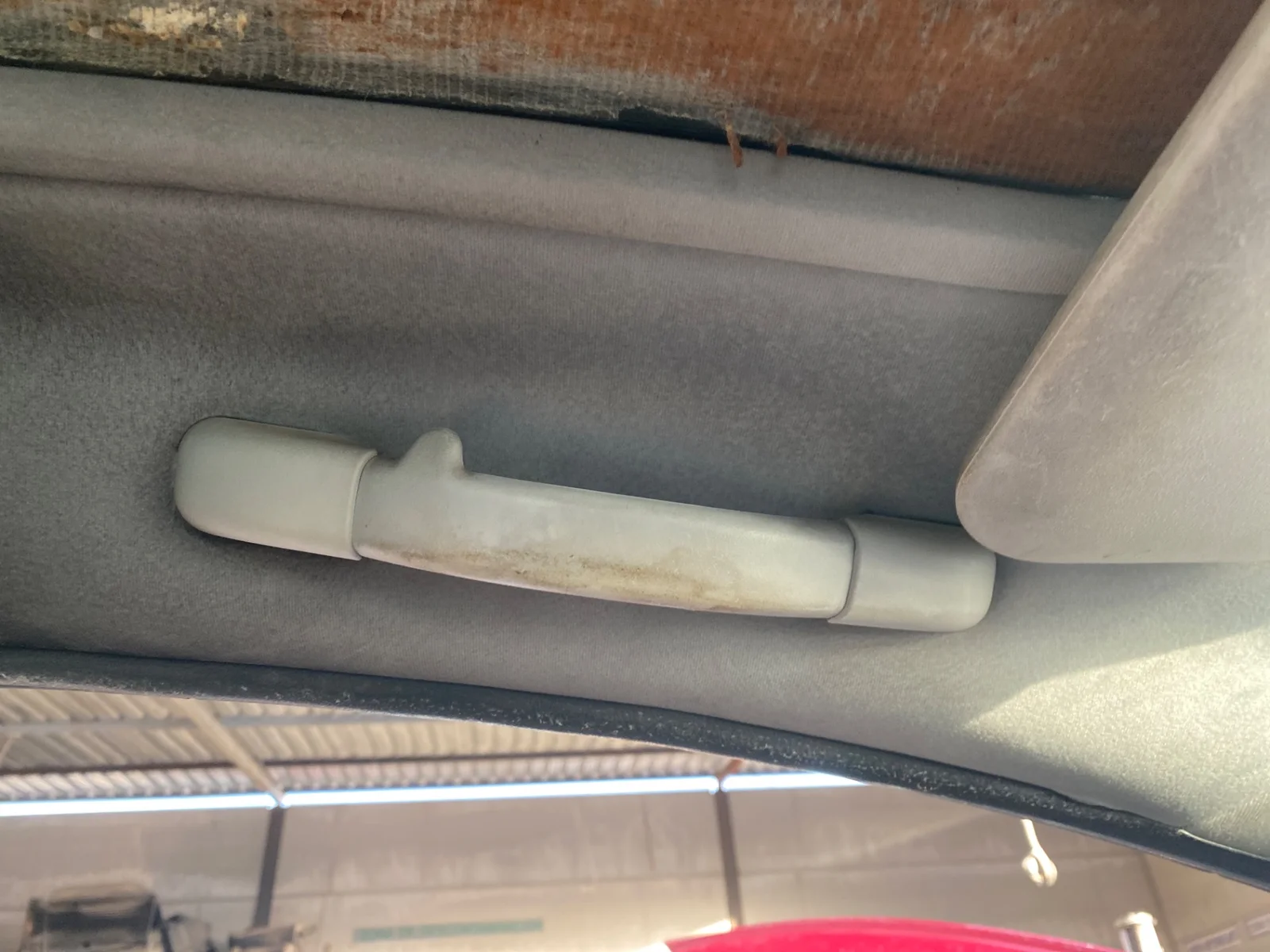 Foto de ASIDERO TECHO DELANTERO IZQUIERDO PEUGEOT 307 BREAK / SW (S1)(04.2002) 2.0 16V HDi FAP CAT (RHR / DW10BTED4) (136 CV / 100 KW) referencia 9128P9