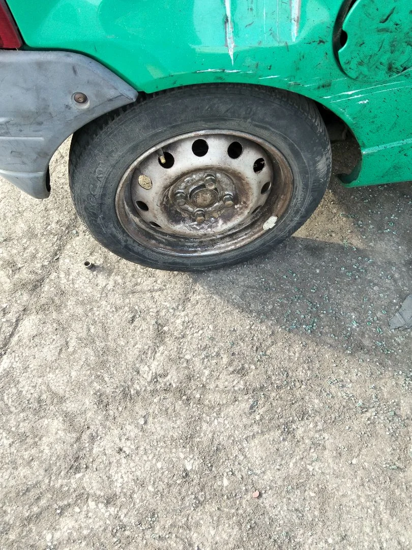 Foto de LLANTA RENAULT TWINGO I (C06) 1.2 (58 CV / 43 KW)