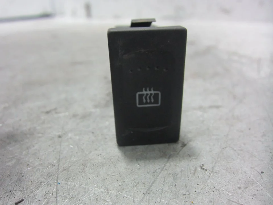 Foto de INTERRUPTOR VOLKSWAGEN PASSAT BERLINA (3B3) 1.9 TDI (131 CV / 96 KW) referencia 3B0959621C
