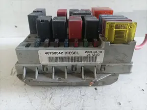 Foto de CAJA RELES / FUSIBLES FIAT I DOBLÒ (119) 1.9 JTD CAT (105 CV / 77 KW) referencia 46760542 foto 3