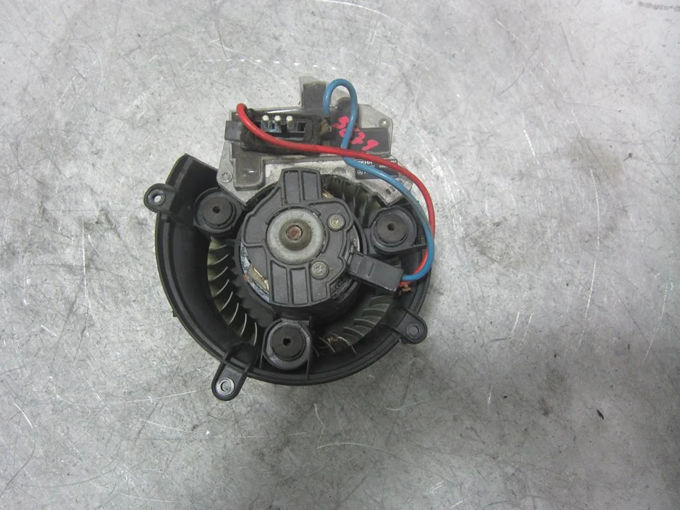 Foto de MOTOR CALEFACCION MERCEDES-BENZ CLK (BM 208) CABRIO 3.2 V6 18V CAT (218 CV / 160 KW) referencia A2108700210