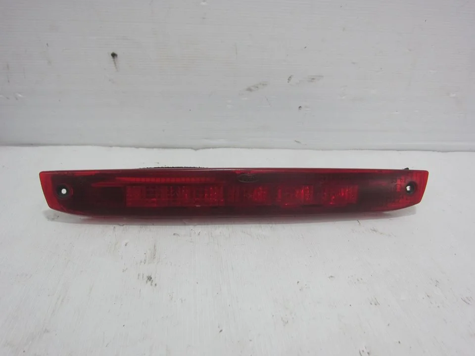 Foto de LUZ CENTRAL DE FRENO FORD FOCUS BERLINA (CAP) 1.6 16V CAT (101 CV / 74 KW) referencia 4M5113A613AD