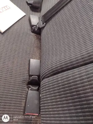 Foto de ENGANCHE CINTURON TRASERO CENTRAL CITROEN C3 1.4 HDi (68 CV / 50 KW)