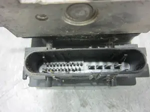 Foto de ABS NISSAN NOTE (E11E) 1.4 CAT (88 CV / 65 KW) referencia 0265800518 foto 5