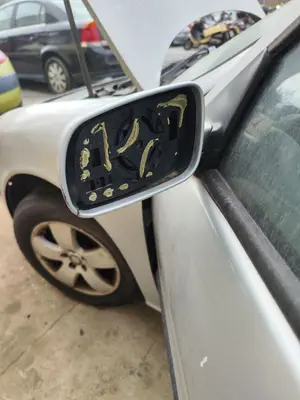 Foto de RETROVISOR IZQUIERDO SEAT LEON (1M1) 1.6 (101 CV / 74 KW) foto 3