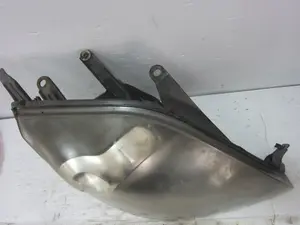 Foto de FARO DERECHO FORD FIESTA (CBK) 1.3 CAT (69 CV / 51 KW) referencia 1300502030 foto 5