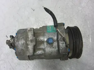Foto de COMPRESOR AIRE ACONDICIONADO RENAULT MEGANE I CLASSIC (LA0) 1.9 dTi Diesel CAT (98 CV / 72 KW) referencia 7700866828B foto 8