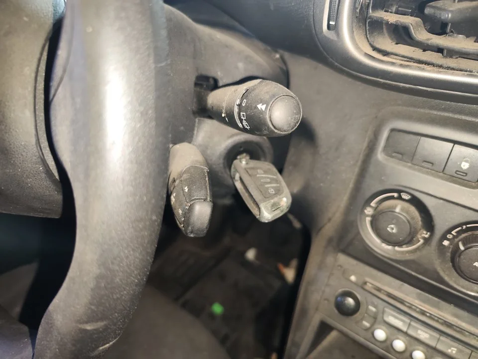 Foto de MANDO MULTIFUNCION CITROEN C3 PICASSO 1.6 HDi FAP (92 CV / 68 KW) referencia 96576781XT