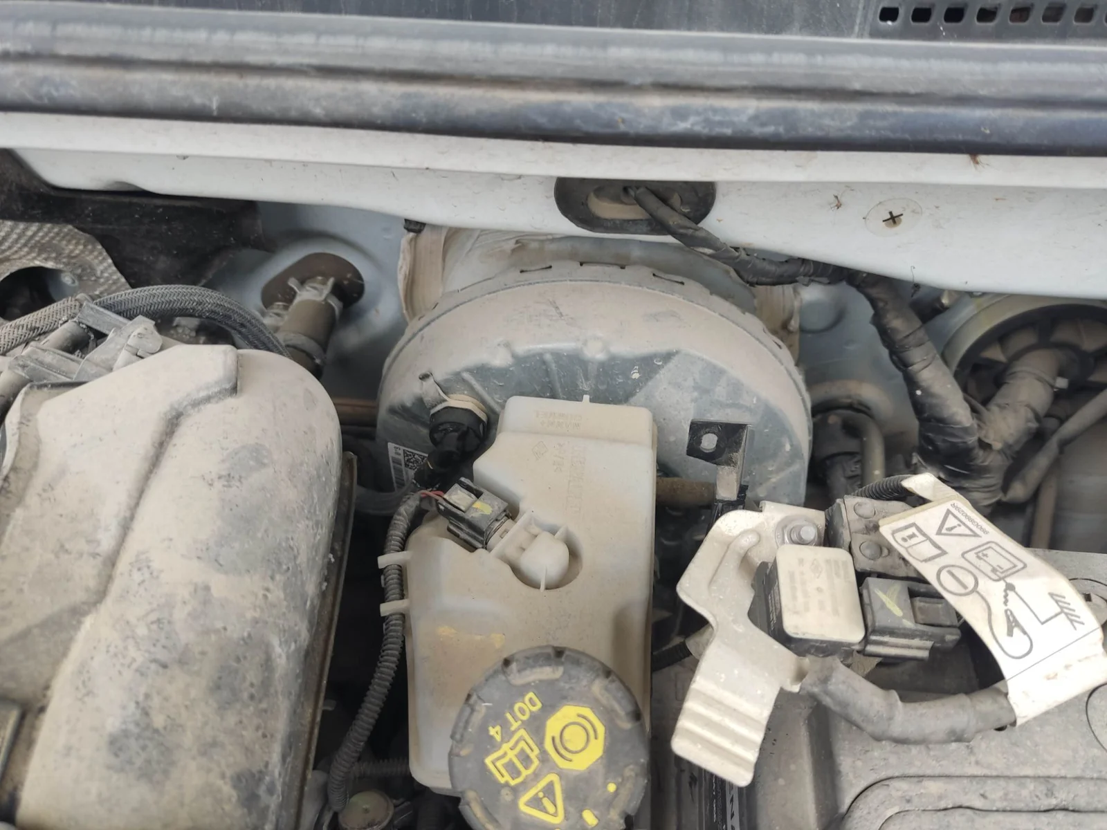 Foto de SERVOFRENO DACIA SANDERO III 1.0 TCE CAT (91 CV / 67 KW) referencia 472104755R