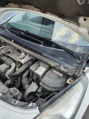 Foto de BRAZO LIMPIA DELANTERO IZQUIERDO PEUGEOT 3008 1.6 Blue-HDI FAP (120 CV / 88 KW)