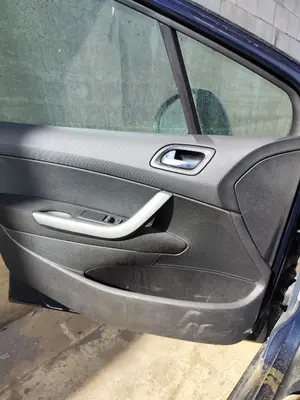 Foto de GUARNECIDO PUERTA DELANTERA IZQUIERDA PEUGEOT 308 1.6 16V (120 CV / 88 KW) referencia 9342Q5