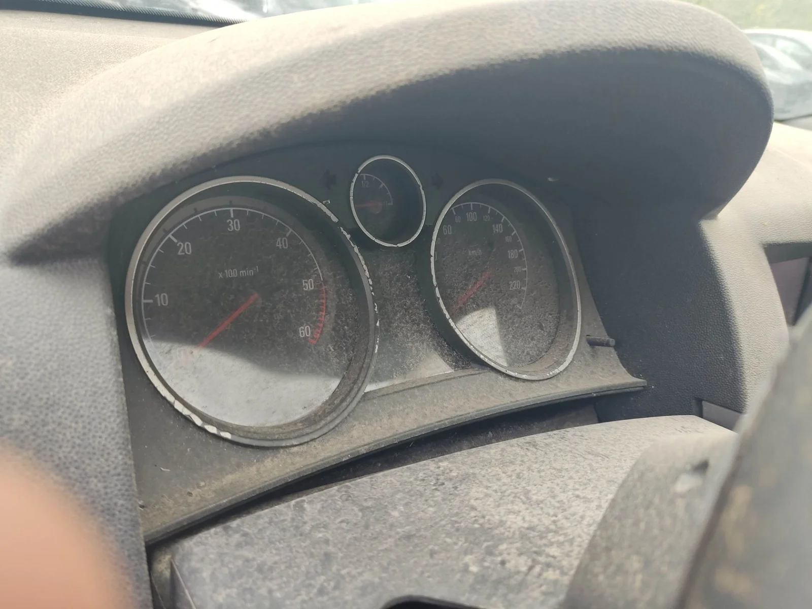 Foto de CUADRO INSTRUMENTOS OPEL ASTRA H GTC 1.3 16V CDTI CAT (Z 13 DTH / L4I) (90 CV / 66 KW)