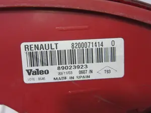 Foto de PILOTO TRASERO DERECHO RENAULT CLIO II FASE II (B/CB0) 1.5 dCi Diesel (65 CV / 48 KW) referencia 89023923 foto 3