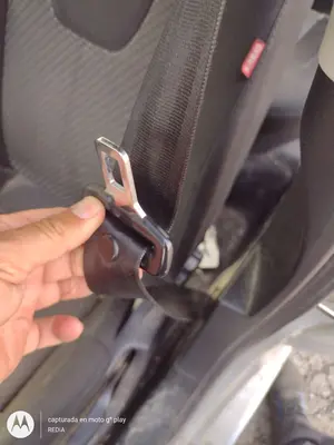 Foto de CINTURON SEGURIDAD DELANTERO IZQUIERDO SEAT LEON (1P1) 1.9 TDI (105 CV / 77 KW) referencia 1P0857705A FKZ