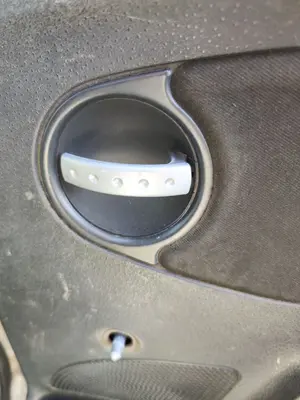 Foto de MANETA INTERIOR TRASERA DERECHA CITROEN C3 1.4  (73 CV / 54 KW)