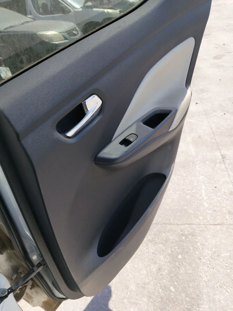 Foto de ELEVALUNAS TRASERO DERECHO NISSAN MICRA (K14) 1.0 12V CAT (71 CV / 52 KW) referencia 827205FA0A