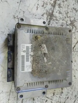 Foto de CENTRALITA MOTOR UCE CITROEN C5 BERLINA 2.0 HDi CAT (RHZ / DW10ATED) (107 CV / 79 KW) referencia 0281010808