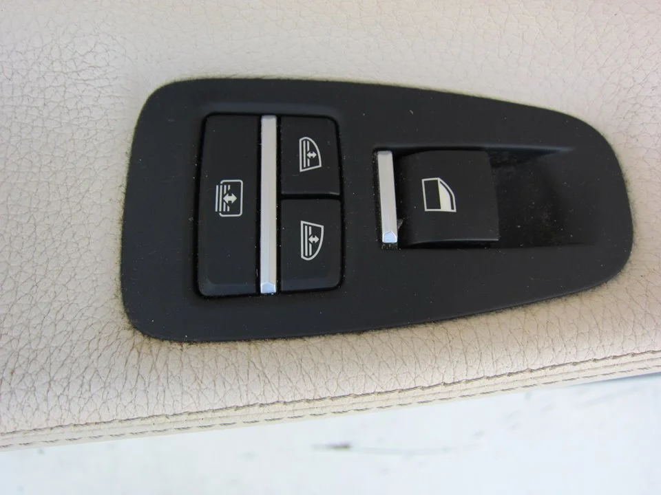 Foto de MANDO ELEVALUNAS TRASERO IZQUIERDO BMW SERIE 5 GRAN TURISMO (F07) 3.0 24V Turbo (306 CV / 225 KW)