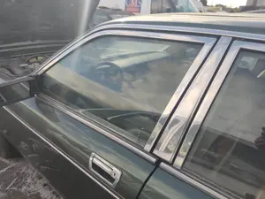 Foto de LUNA DELANTERA IZQUIERDA JAGUAR XJ 4.0 CAT (222 CV / 163 KW)