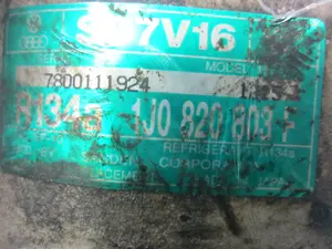 Foto de COMPRESOR AIRE ACONDICIONADO SEAT CORDOBA BERLINA (6L2) referencia 1J0823803F foto 8