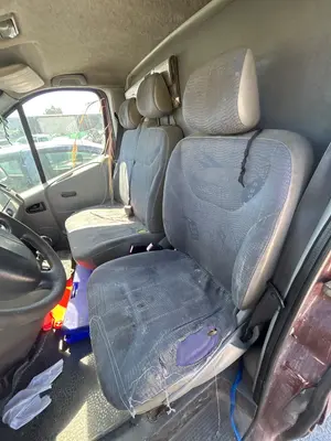Foto de ASIENTO DELANTERO IZQUIERDO RENAULT TRAFIC II FURGÓN 2.5 dCi Diesel CAT (135 CV / 99 KW)