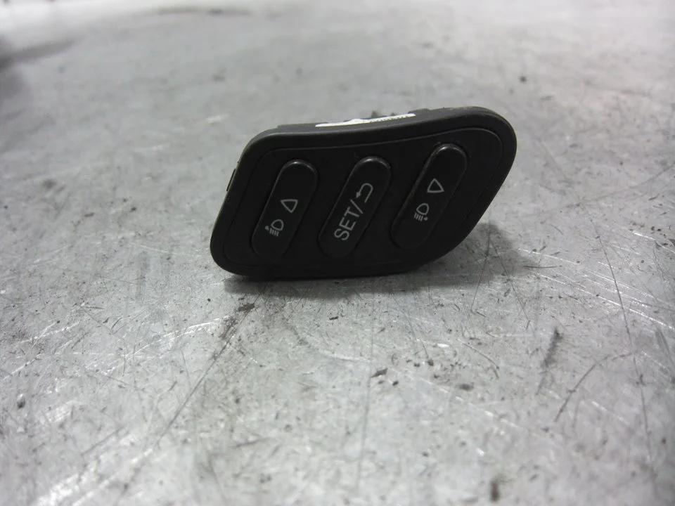 Foto de MANDO REGULACION FAROS ALFA ROMEO GIULIETTA (191) 2.0 JTDM CAT (175 CV / 129 KW) referencia 156105328