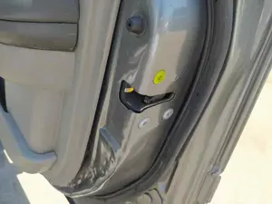 Foto de CERRADURA PUERTA DELANTERA DERECHA NISSAN X-TRAIL (T30) 2.2 16V Turbodiesel CAT (114 CV / 84 KW) referencia 80552AA200