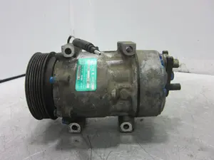 Foto de COMPRESOR AIRE ACONDICIONADO RENAULT MEGANE I CLASSIC (LA0) 1.9 dTi Diesel CAT (98 CV / 72 KW) referencia 7700866828B foto 6