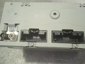 Foto de SISTEMA AUDIO / RADIO CD FORD FOCUS BERLINA (CEW) 1.0 EcoBoost CAT (125 CV / 92 KW) referencia F1BT18C815GP foto 2