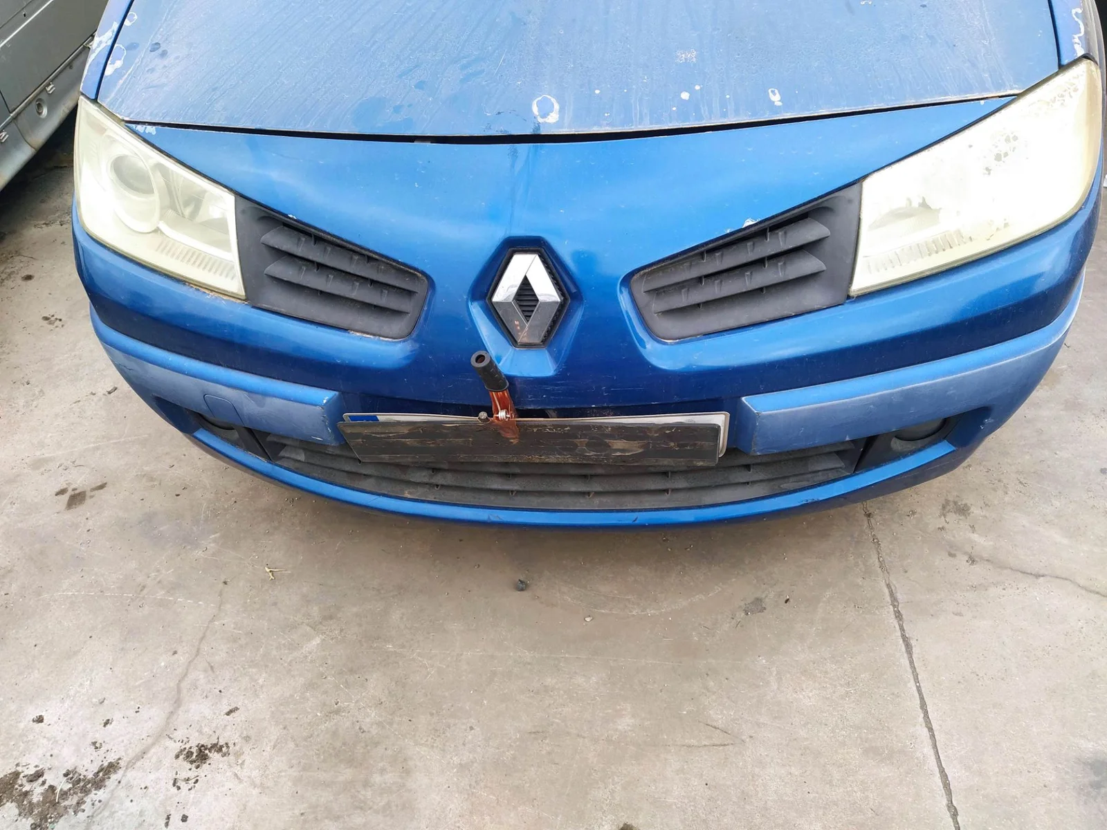 Foto de REFUERZO PARAGOLPES DELANTERO RENAULT MEGANE II COUPE/CABRIO 1.9 dCi Diesel FAP (131 CV / 96 KW)
