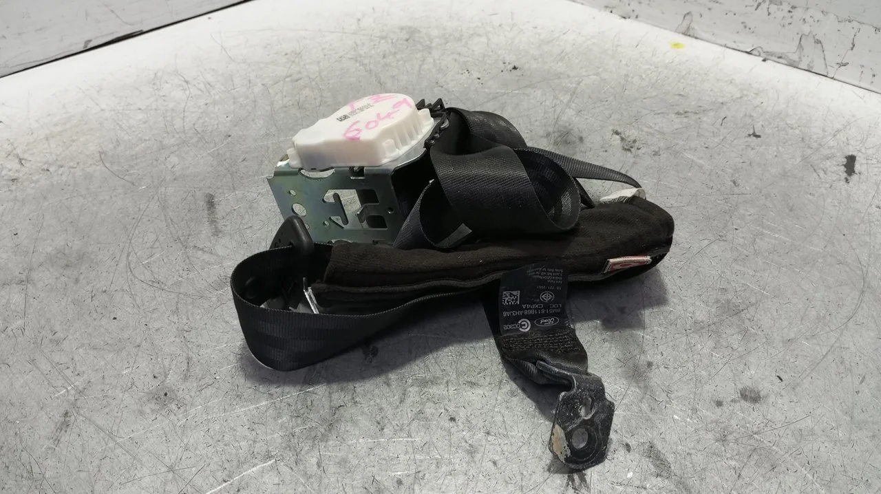 Foto de CINTURON SEGURIDAD TRASERO IZQUIERDO FORD FOCUS BERLINA (CEW) 1.0 EcoBoost CAT (125 CV / 92 KW) referencia 34074772